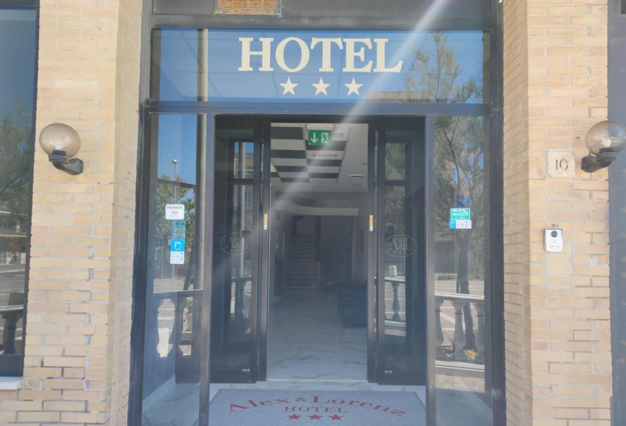 Alex & Lorenz Hotel Torvaianica Extérieur photo